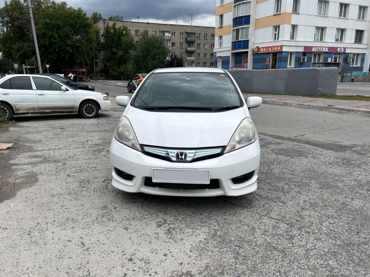 HONDA FIT SHUTTLE 2013