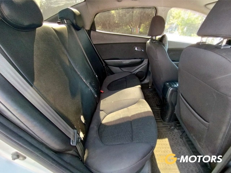 KIA RIO 2011