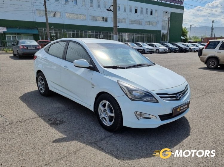 HYUNDAI SOLARIS 2015