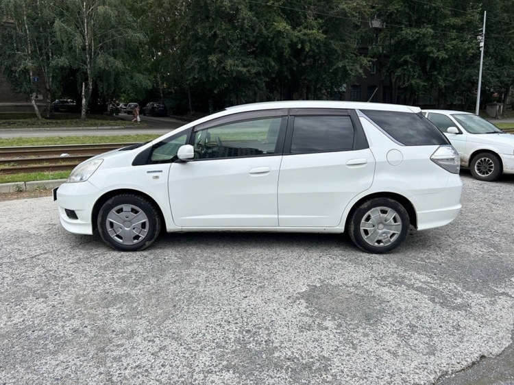 HONDA FIT SHUTTLE 2013